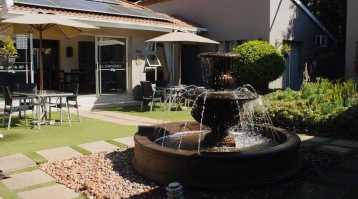 Oaklands Inn & Conference Centre