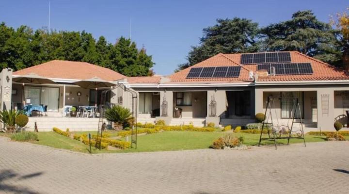 Oaklands Inn & Conference Centre