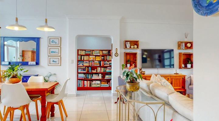 Rose Cottage in Caribbean Estate