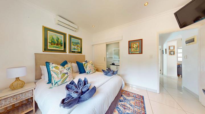 Rose Cottage in Caribbean Estate