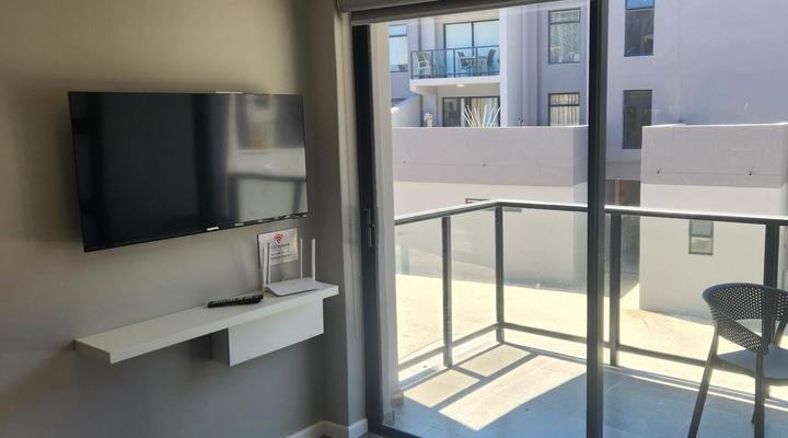 Millennial Arch @ 23 Aparthotel