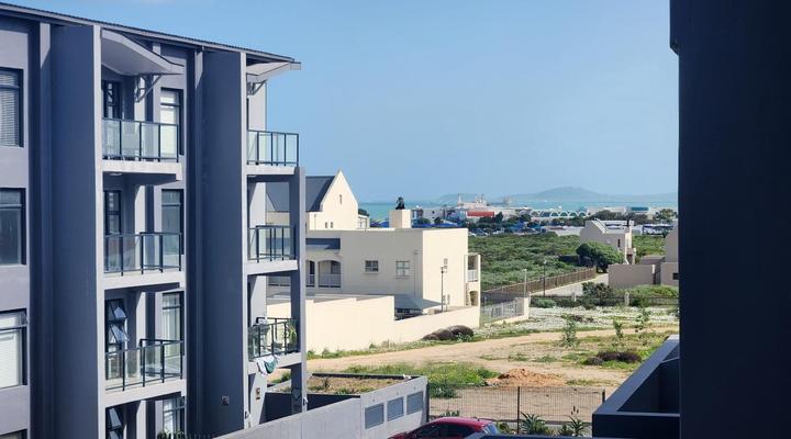 Millennial Arch @ 52 Aparthotel