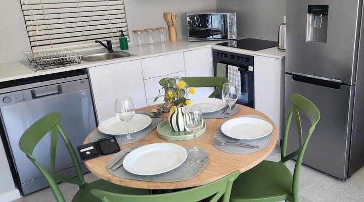 Millennial Arch @ 63 Aparthotel