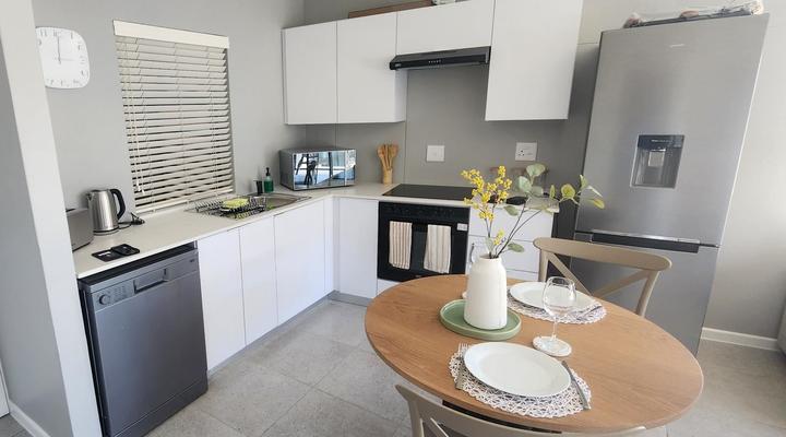 Millennial Arch @ 64 Aparthotel