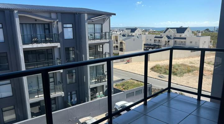 Millennial Arch @ 81 Aparthotel