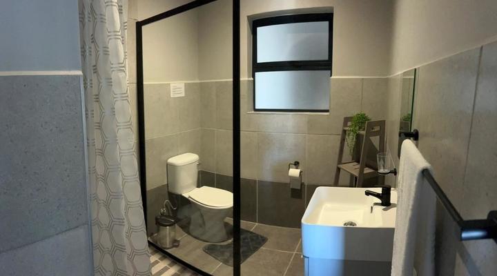 Millennial Arch @ 81 Aparthotel