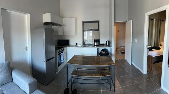 Millennial Arch @ 81 Aparthotel