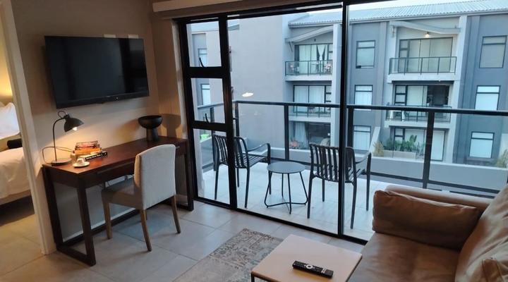 Millennial Arch @ 89 Aparthotel