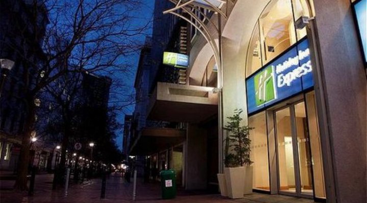 Holiday Inn Express Cape Town