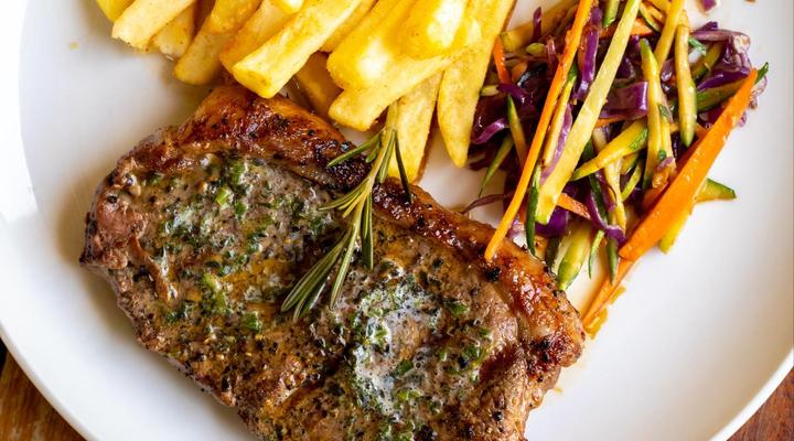 Hamiltons Lodge and Restaurant