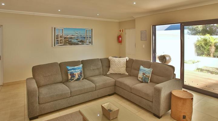 4 On Blue Langebaan 6 Sleeper