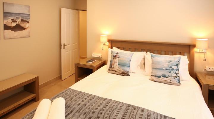 4 On Blue Langebaan 6 Sleeper