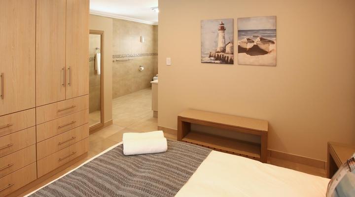 4 On Blue Langebaan 6 Sleeper