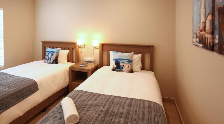 4 On Blue Langebaan 6 Sleeper