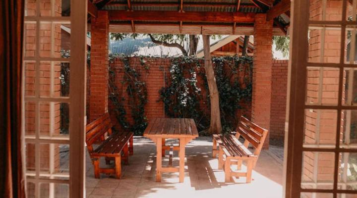 La Rona Hospitality Services