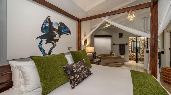 Foxy Crocodile Bush Lodge & Kruger Safaris