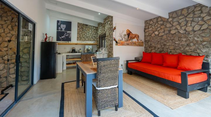 Foxy Crocodile Bush Lodge & Kruger Safaris