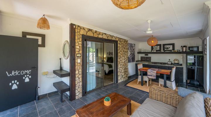 Foxy Crocodile Bush Lodge & Kruger Safaris