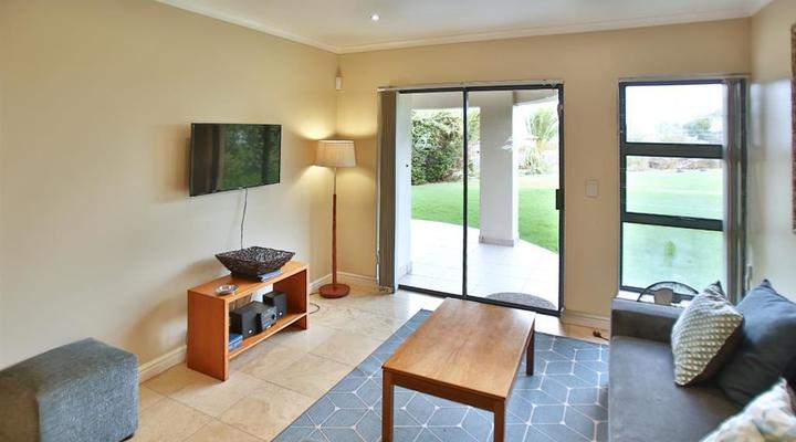 Ellefsen Golf Suite 102