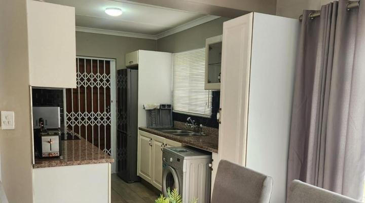 Hillton Manor Self-catering Accommodation