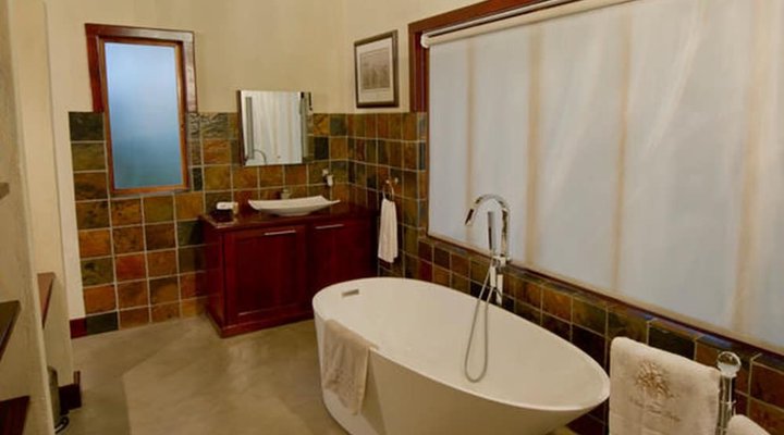Indlovu River Lodge
