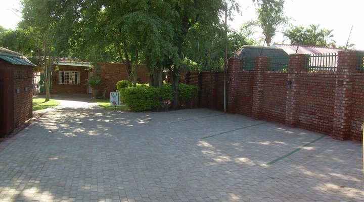 Matoppi Guest House