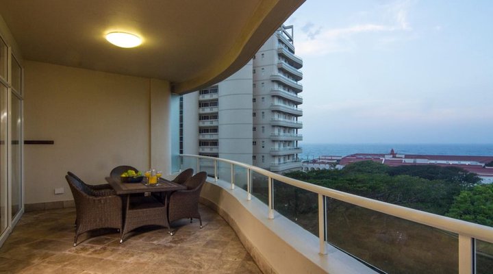 203 Oyster Quays