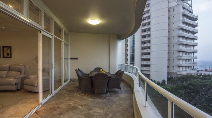 203 Oyster Quays
