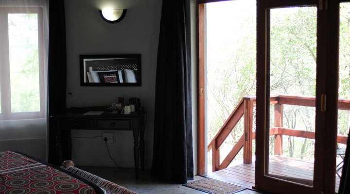 Nahakwe Lodge