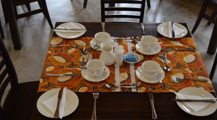 Nahakwe Lodge