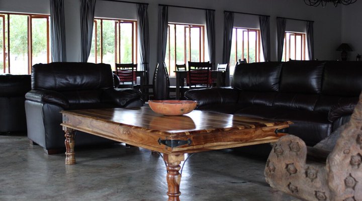 Nahakwe Lodge