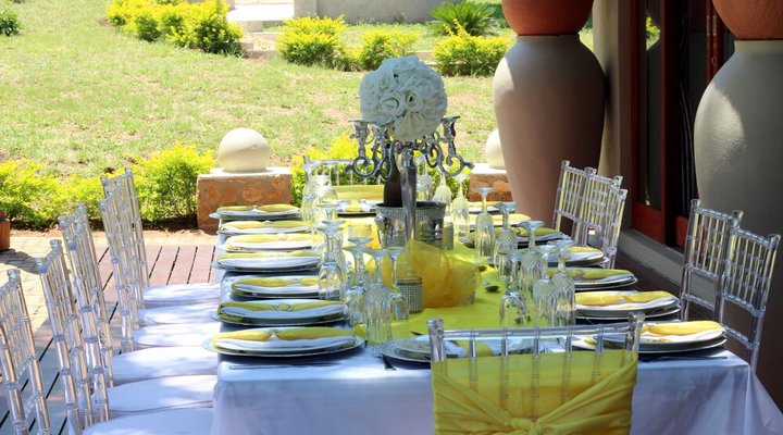 Nahakwe Lodge