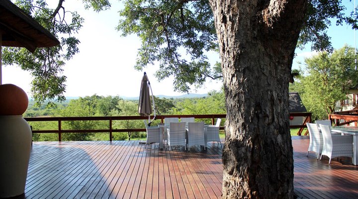 Nahakwe Lodge