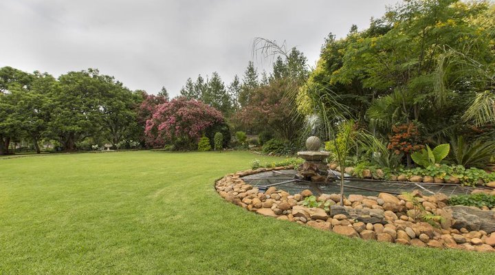 Aloe Country Lodge