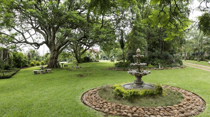 Aloe Country Lodge
