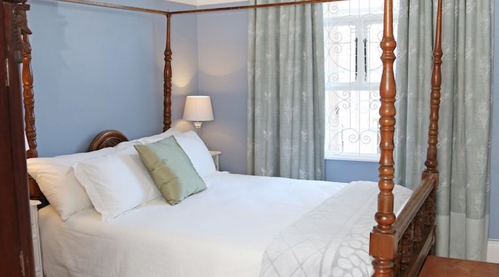 Newington Place