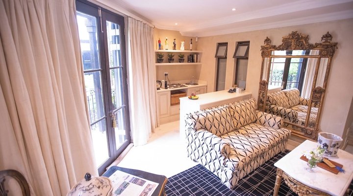 21 Roux Street Guesthouse