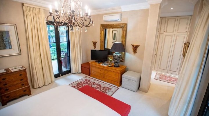 21 Roux Street Guesthouse