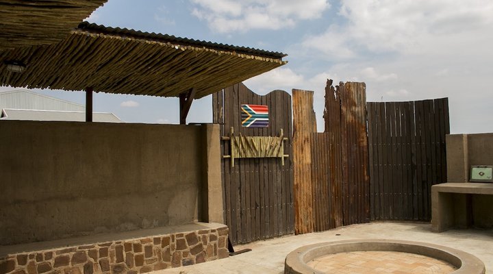 Hippo River Lodge