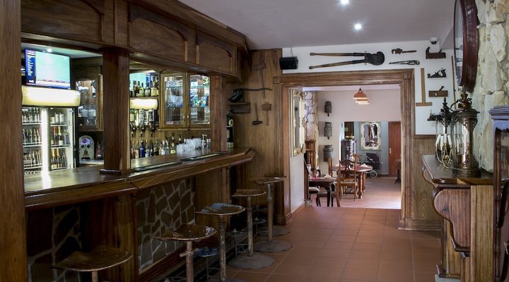 Hippo River Lodge