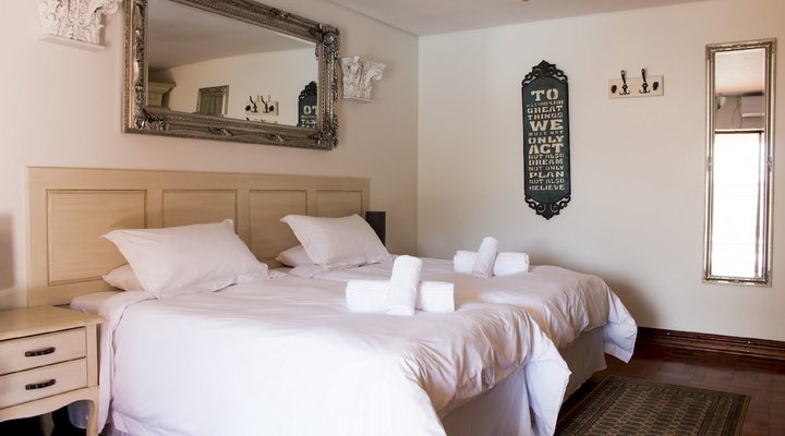 Hippo River Lodge