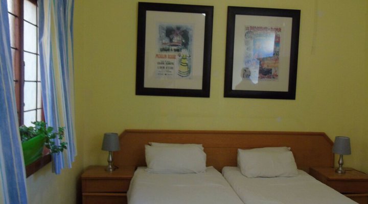 Oak Lodge FlashPackers