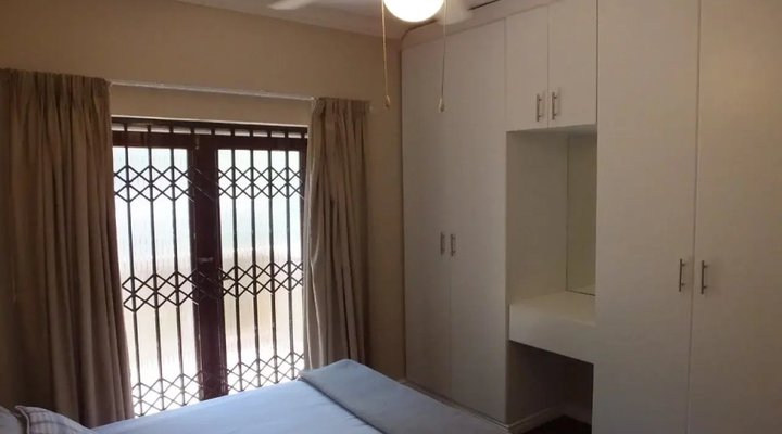 Pollok Guest Lodge