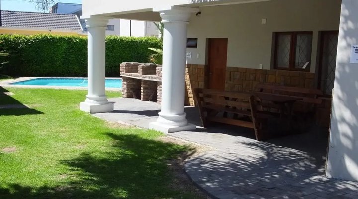 Pollok Guest Lodge