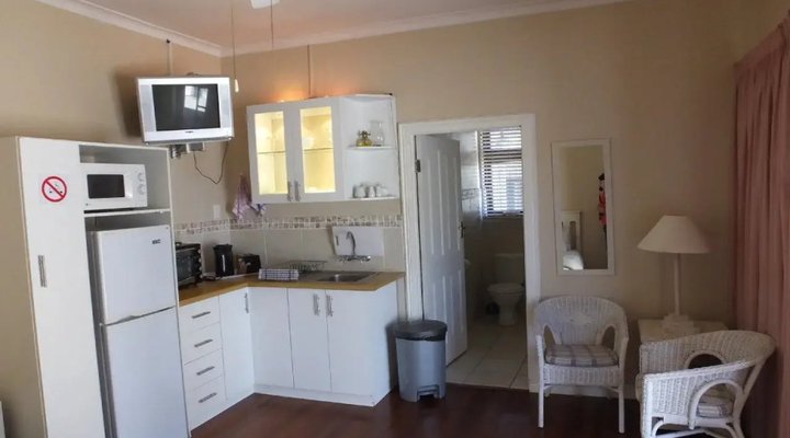 Pollok Guest Lodge
