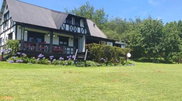 Woodcutters Guest House & Cottage