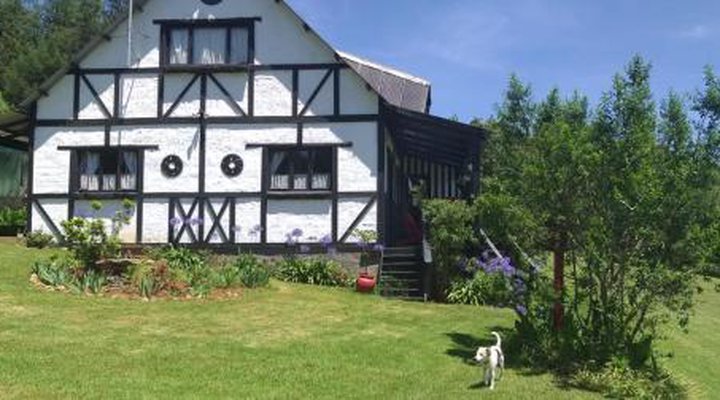 Woodcutters Guest House & Cottage