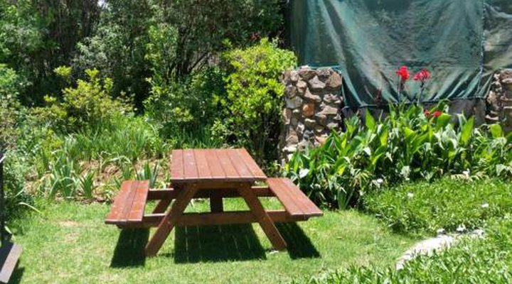 Woodcutters Guest House & Cottage