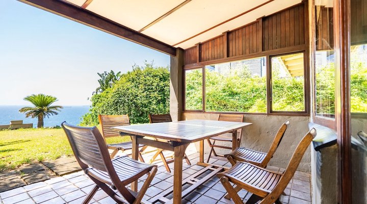 Hilltop Hideaway