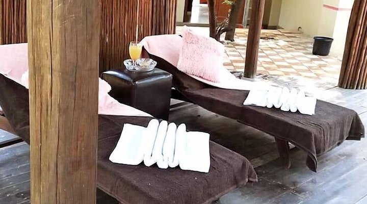 Malibu Country Lodge